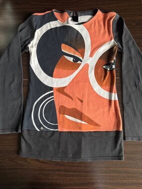Custo Barcelona Long Sleeve Graphic Tee in Black, Orange, White